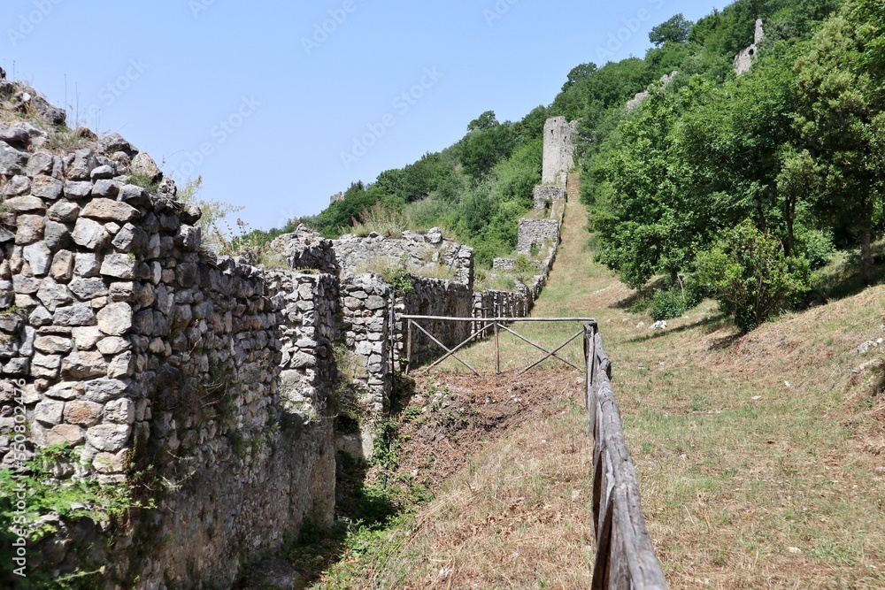 Mercato San Severino - Terza cinta muraria del Castello Sanseverino