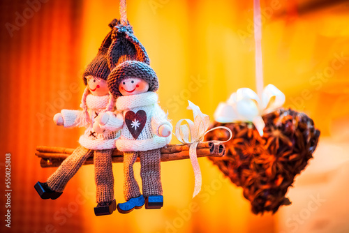 Obraz na płótnie Salzburg, Austria - Winter traditional dolls ornaments for Christmas Tree, Christkindlmarkt w salonie