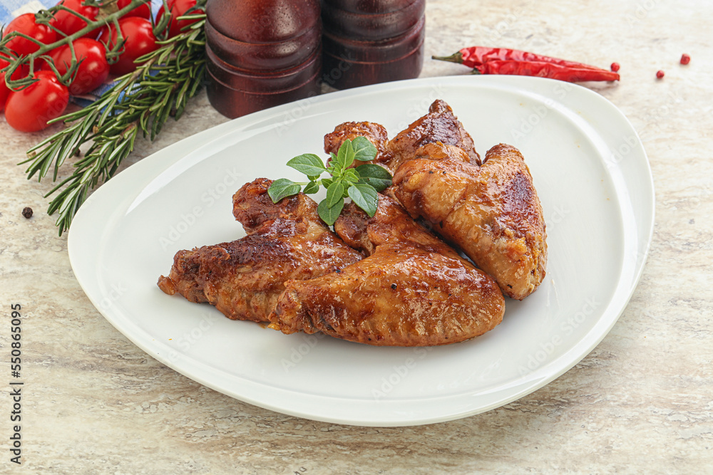 Roasted chicken wings with spicy sauce Roasted chicken wings with spicy sauce