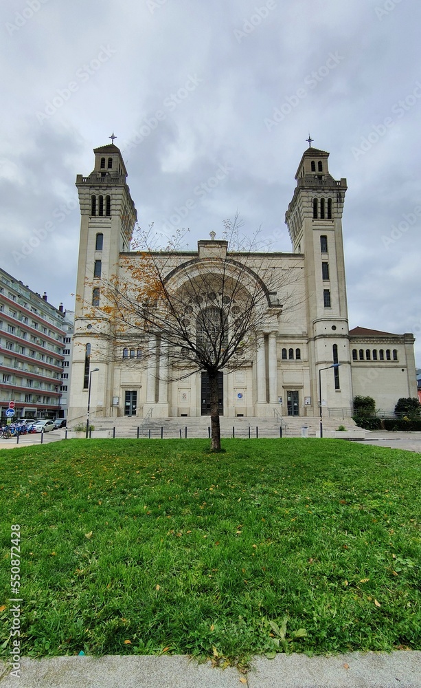 Fototapeta premium GRENOBLE- Basilique du Sacré Cœur - (Isère)