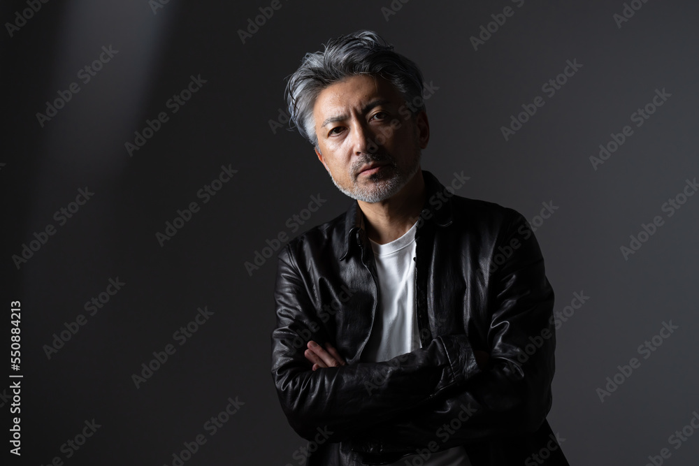 Fototapeta premium グレイヘア・男性