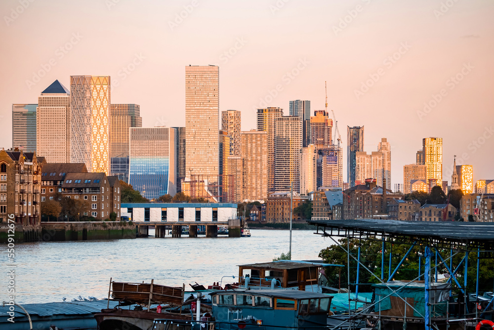 Fototapeta premium Corporate Office buildings in Canary Wharf, London. Close up view of the skyscrapers in London, UK.