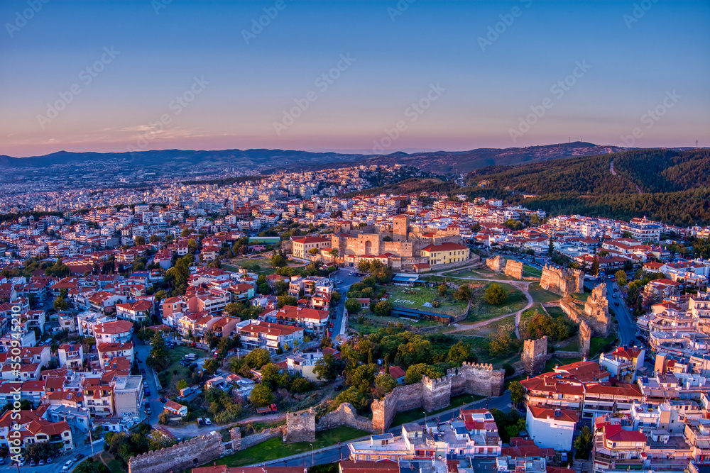 Obraz premium Aerial drone view of city of Thessaloniki at sunset, North Greece
