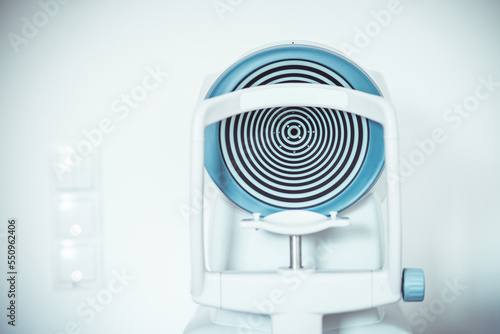 Obraz na płótnie Optical biometer and full corneal topographer. measures axial length, corneal topography, pupillometry, corneal diameter and anterior chamber depth. w salonie