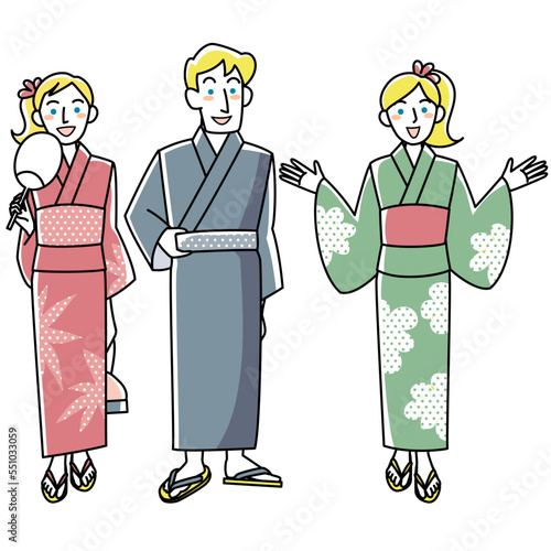 浴衣を着た笑顔の外国人観光客の男女