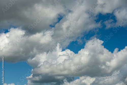 Obraz na płótnie blue sky with clouds w salonie