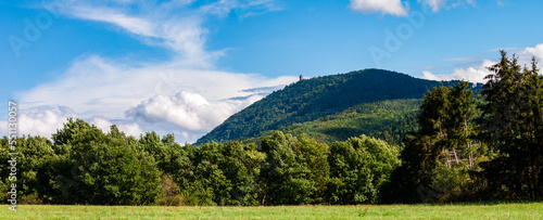 Tableau sur toile Le massif du Haut-Koenigsbourg, CEA, Alsace, Vosges, Grand Est, France