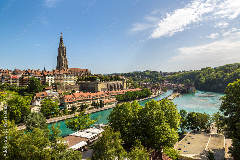 Obraz premium Bern and Berner Munster cathedral