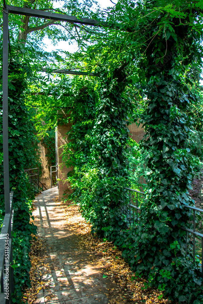Obraz premium Park in the old town of Girona. Catalonia