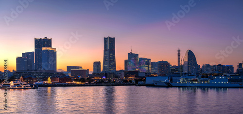 Panoramic image of Yokohama Minato-Mirai at dusk.