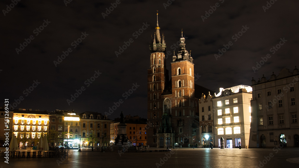 Fototapeta premium Poland - Cracov - Empty city at night caused by COVID-19 quarantaine 