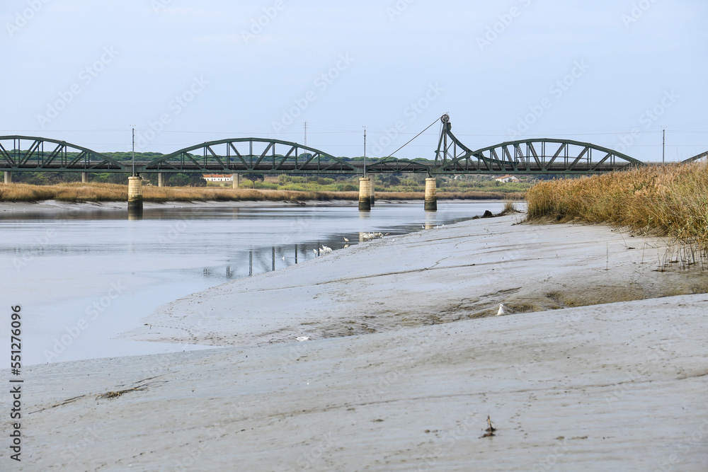 Fototapeta premium Alcacer do Sal bridge over the Sado River