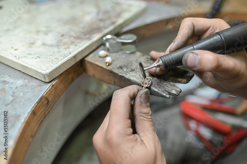 gold smith at work