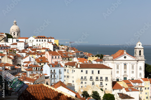 Rote Dächer von Lissabon