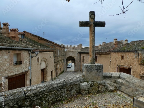 Calles del pueblo de Maderuelo, provincia de Segovia, España, arraigo de un tiempo de cristiandad photo