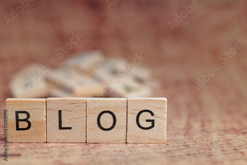Blog, Buchstaben auf Holzwürfeln