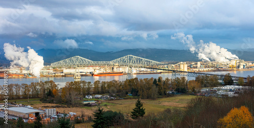Panoramic view of the Lewis and Clark bridge taken from the Oregon side 