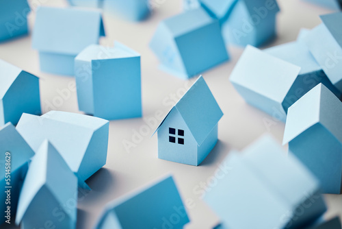 Paper houses as real estate market symbol