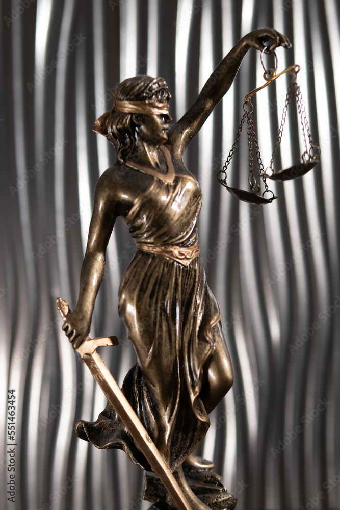 Obraz premium Bronze Lady Justice With Scales