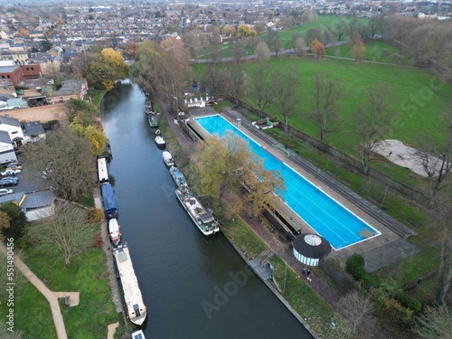 фотографія Jesus Green Lido Cambridge City centre England drone aerial