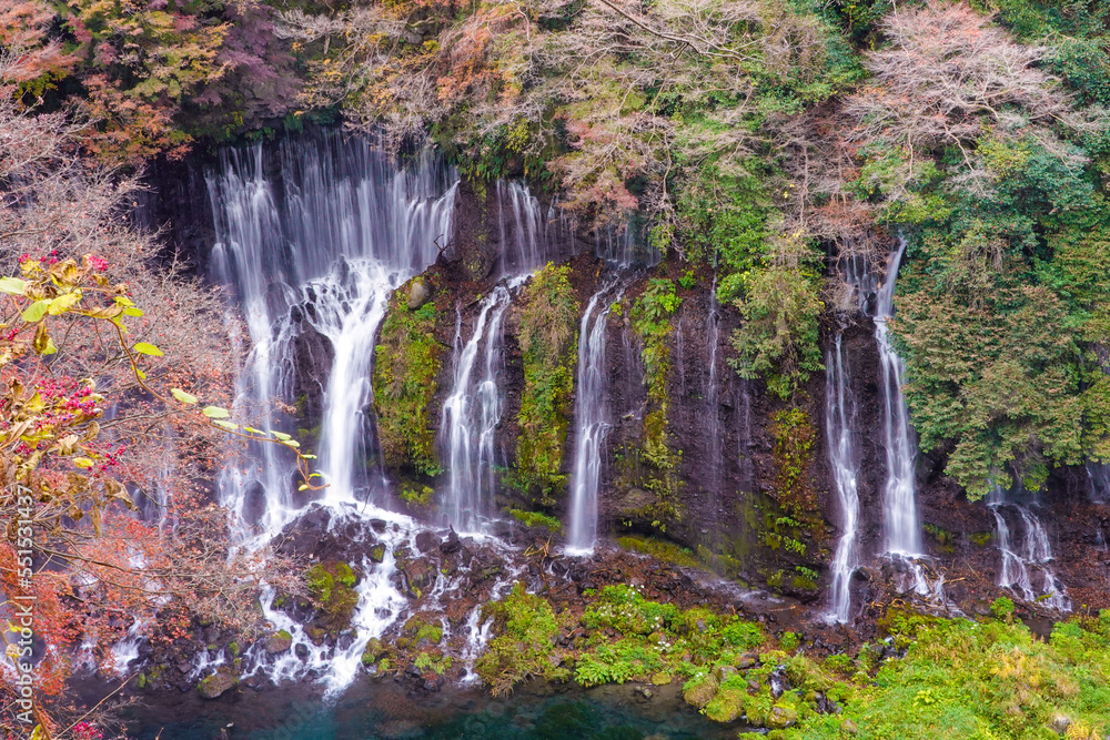 Foto de 白糸の滝 do Stock Adobe Stock
