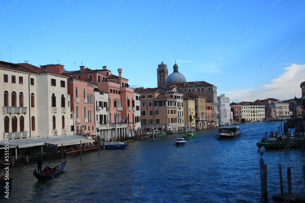 Grand canal à Venise Quartier de la gare