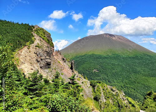 浅間山の外輪山・黒斑山の急峻な登山道