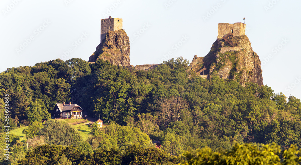 Trosky castle ruins, two towers called pana and baba