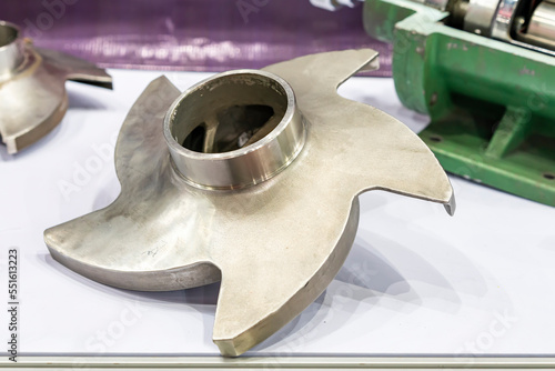 Metal casting iron semi open impeller component for centrifugal industrial pump for transferring fluid liquid photo