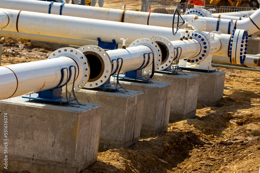 Interconnected natural gas pipeline network Interconnected natural gas pipeline network