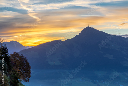 Fototapeta Naklejka Na Ścianę i Meble -  Sonnenaufgang am Kitzbüheler Horn, Tirol, Österreich