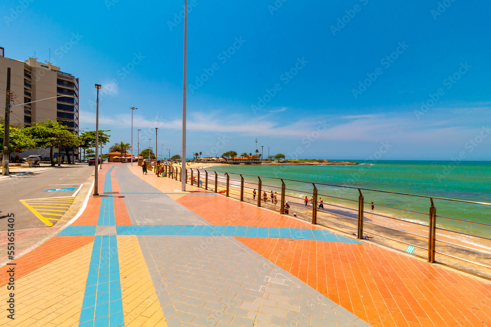 calçadão colorido da Praia Areia Preta Guarapari região metropolitana de Vitória, Espirito Santo, Brasil