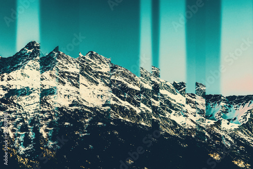 Φωτογραφία Diffraction, effet fractal sur paysage de montagne enneigée