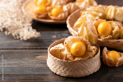 Fotografía Cape gooseberry, golden berry or ground cherry (Physalis peruviana), Ripe orange