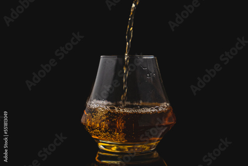 drink alcohol cocktail liquid splash bar disco night bar whisky, trinken, glas, getränk, flüssig, platsch