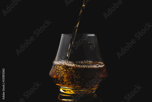 drink alcohol cocktail liquid splash bar disco night bar whisky, trinken, glas, getränk, flüssig, platsch