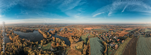 Obraz na płótnie Panorama zbiornika przeciwpowodziowego jesienią, Polder Buków na Śląsku w Polsce z lotu ptaka w salonie