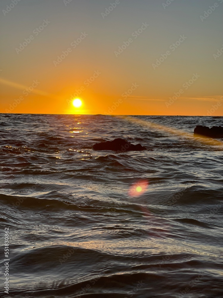 Naklejka premium Lovely sunset view in the sea 