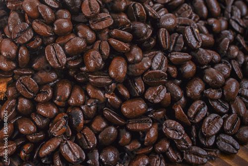 Fototapeta Naklejka Na Ścianę i Meble -  roasted coffee beans standing side by side