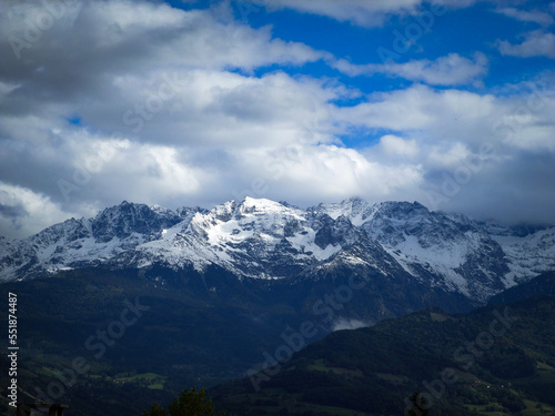 mountains and clouds © EliBenett