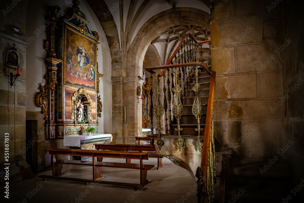 Obraz premium Iglesia de San Sebastian en Rinosa Cantabria España Europa