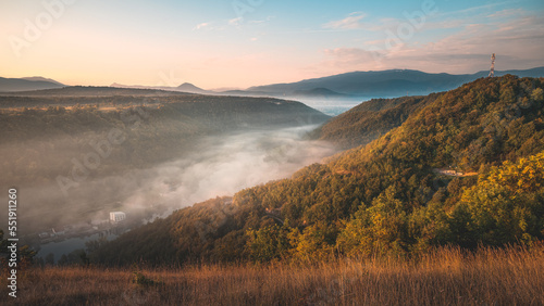 Fototapeta Naklejka Na Ścianę i Meble -  sunrise in the mountains