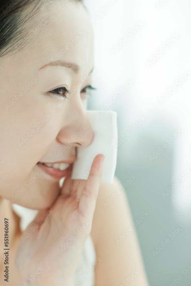 若い女性 若い女性