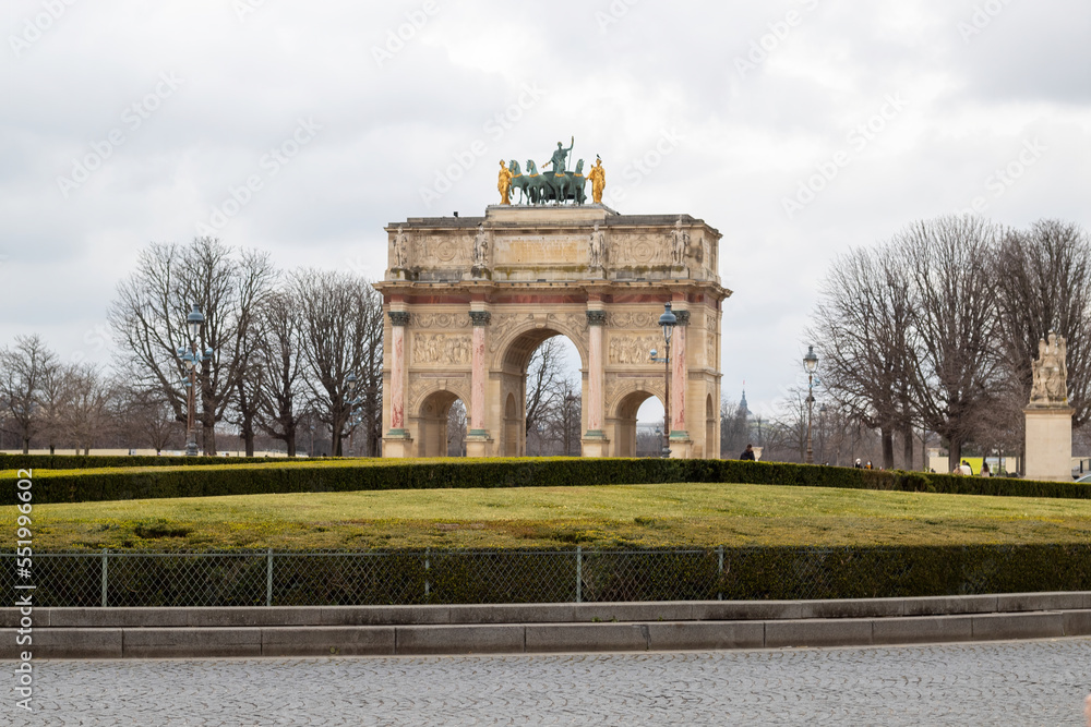 Obraz premium triumphal arch country in the morning