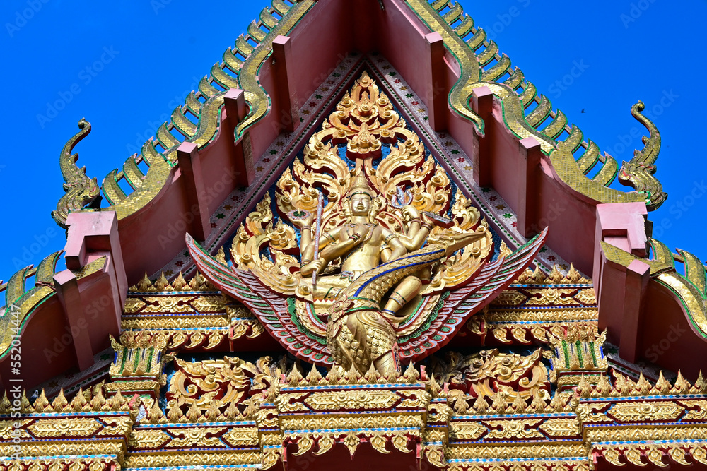 Fototapeta premium art on archway in buddhist temple Wat Mai Hat Krating Thong, Chonburi Province, Thailand