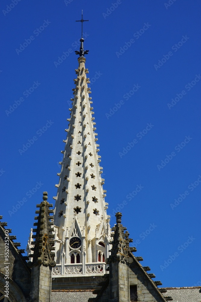 Clocher blanc église