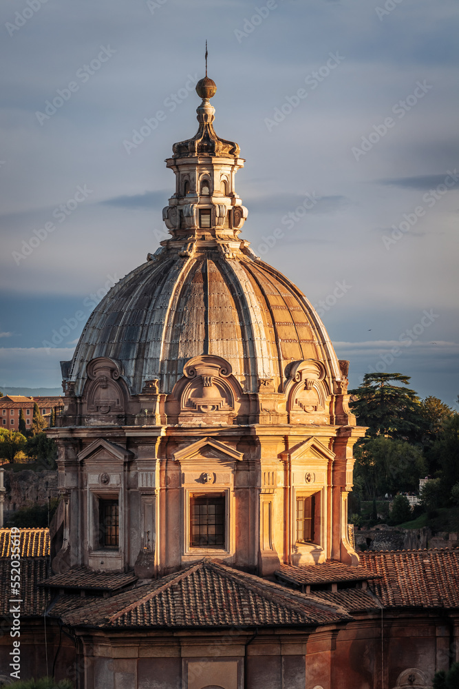 Obraz premium Rome, Italy- November 2022: beautiful and iconic architecture and church domes in the city