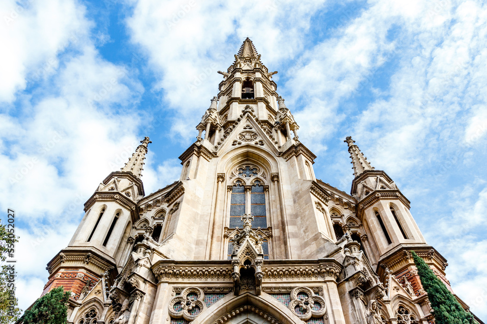 Fototapeta premium Exterior of church of Sant Francesc de Sales in Barcelona, Catalonia, Spain