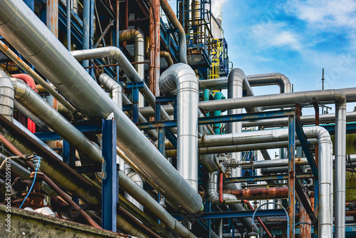 Oleodotti di una industria petrolchimica