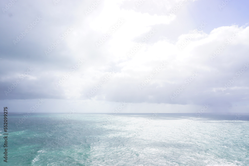 Fototapeta premium 青い海と空